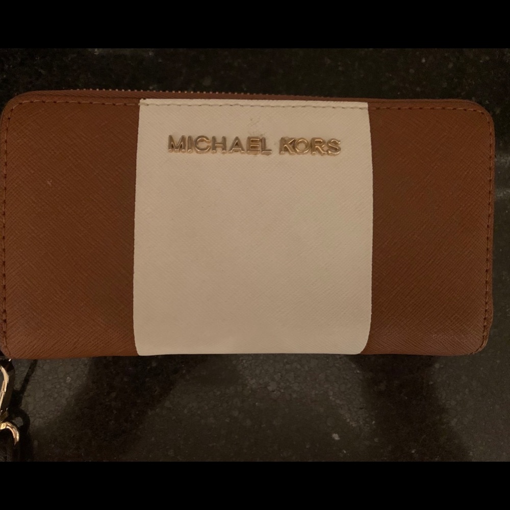 Micheal Kors wallet